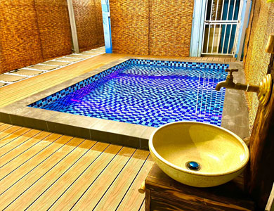 全新完工的溫泉戲水池,歡迎包棟旅客使用